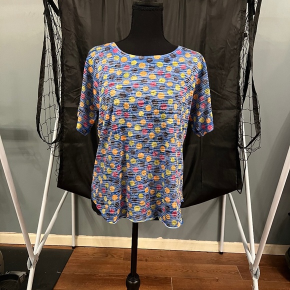 Polka dot t-shirt size large - Picture 1 of 5